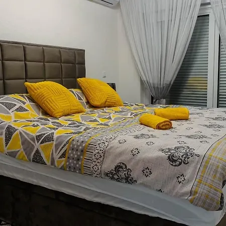 Deluxe Ella Villa *