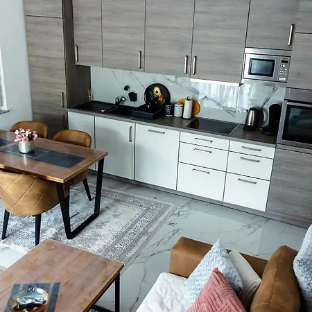 Deluxe Ella * Bihać