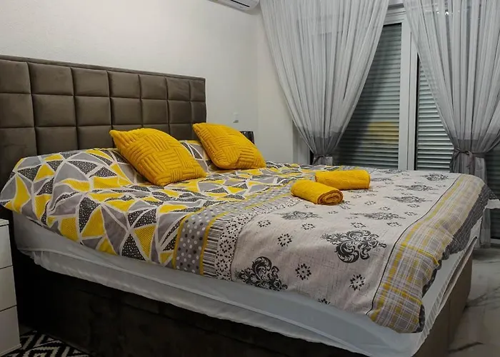 Deluxe Ella 别墅 *