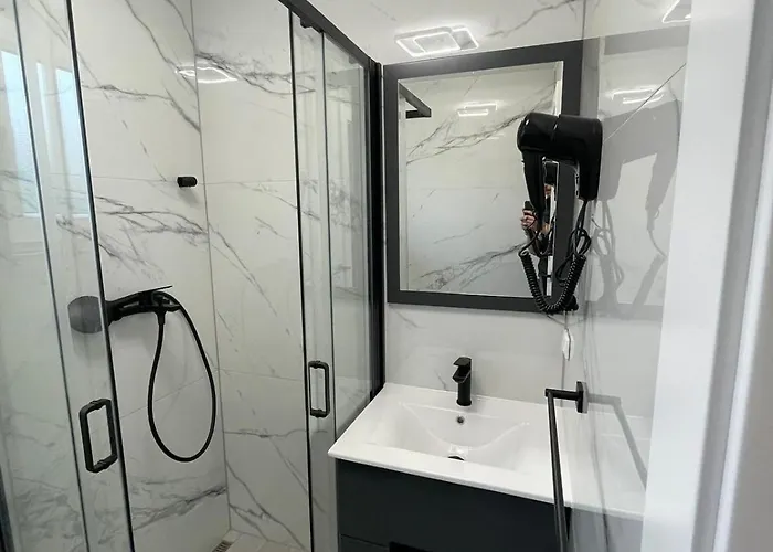 Deluxe Ella * Bihać